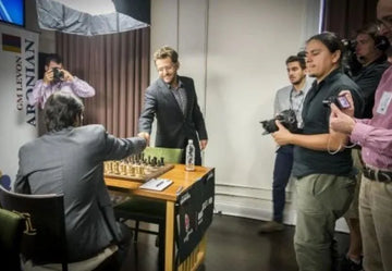 The 2015 Sinquefield Cup Commemorative Edition Series Chess Pieces - 3.8