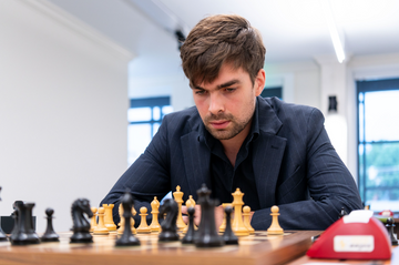 The 2026 Sinquefield Cup Official Series Chess Pieces - DGT-Enabled