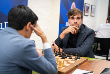 The 2026 Sinquefield Cup Official Series Chess Pieces - DGT-Enabled