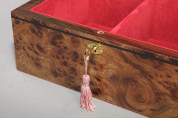 Signature Premium Chess Box - Olmo Burl
