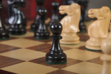 The Reykjavik II Series Library Chess Set and Tiroir Combination